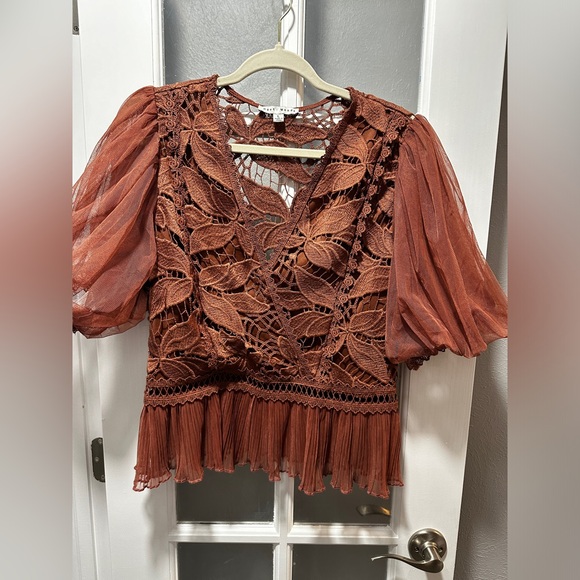 Haute Monde Lace Top - Picture 3 of 8